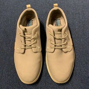 SKECHERS SLIP ONS